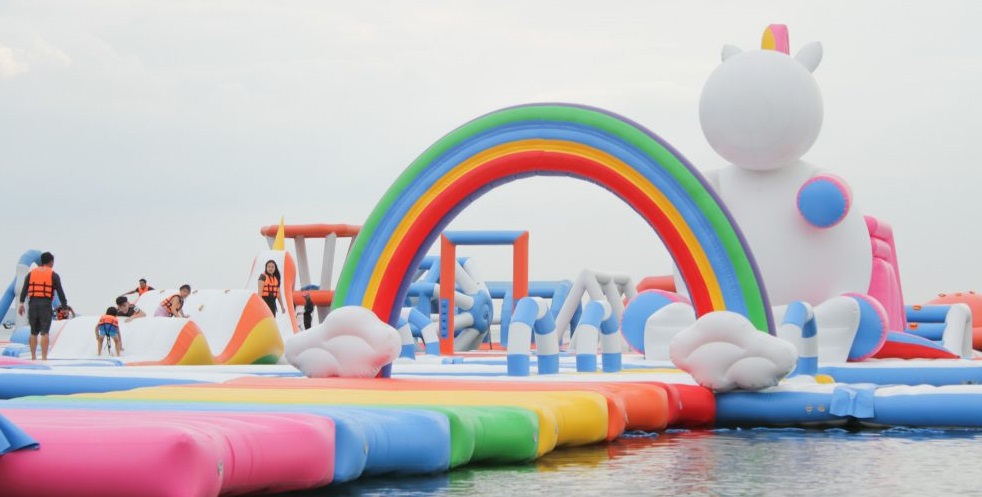 Unicorn eiland, een uniek waterpark in Azie - Opblaasbare